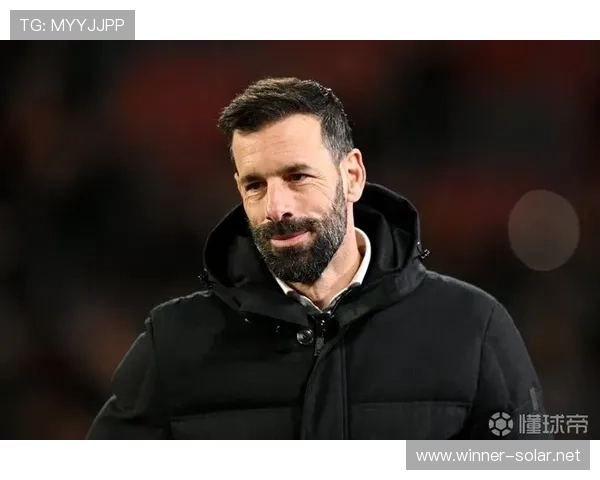 范尼加盟荷兰教练组 分享经验助力球员